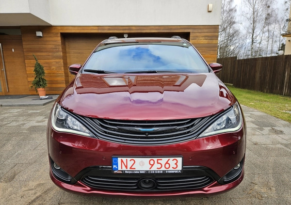 Chrysler Pacifica cena 149998 przebieg: 98000, rok produkcji 2019 z Janowiec Wielkopolski małe 191
